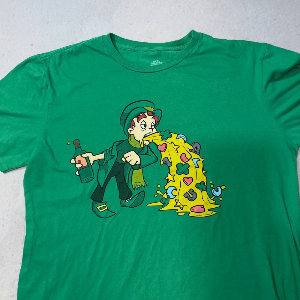 Ann Arbor T-Shirt Co Mens Large Green St Patricks Day Leprechaun Vomit Tee